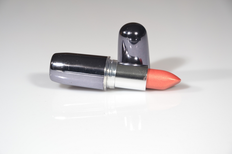 esthetique-BREIL SUR ROYA-min_lipstick-273109